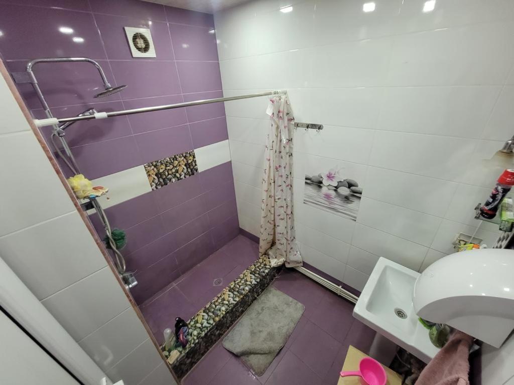 יירבאן Karson Guest House And Tours מראה חיצוני תמונה